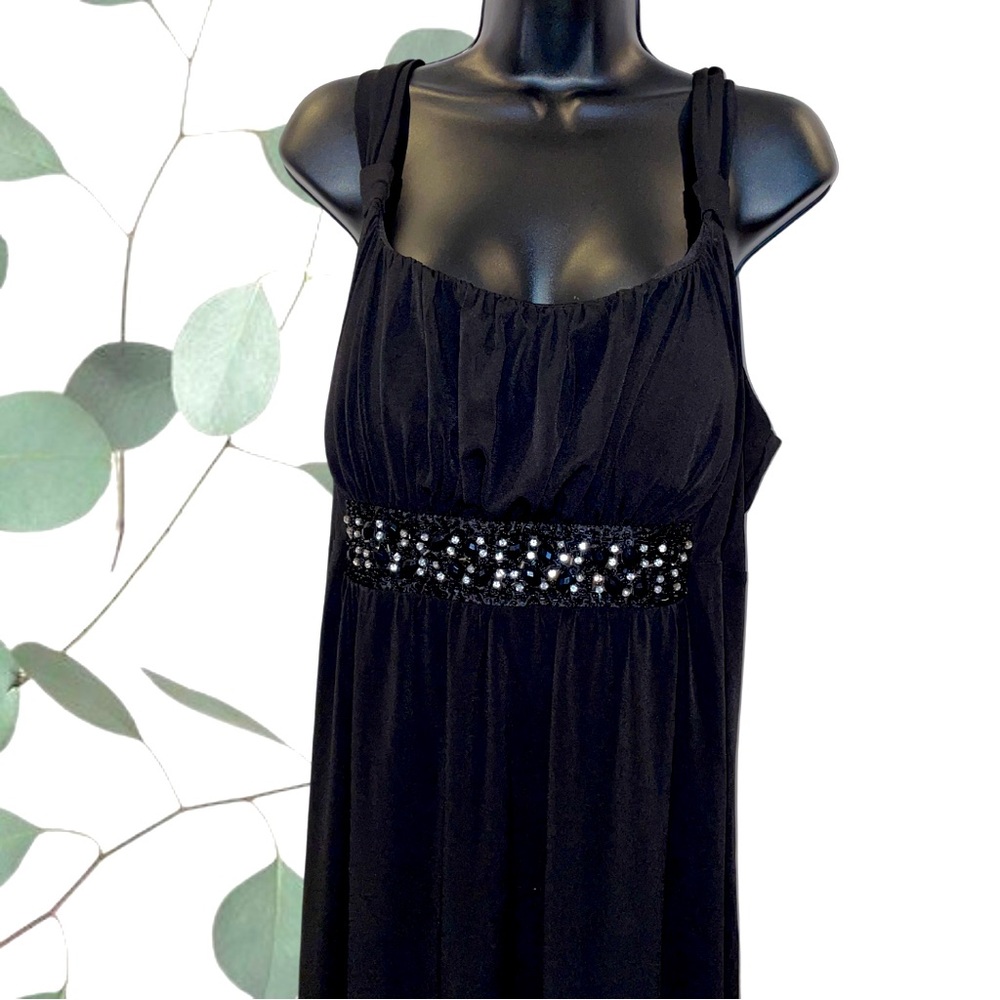 Simple and elegant black dress